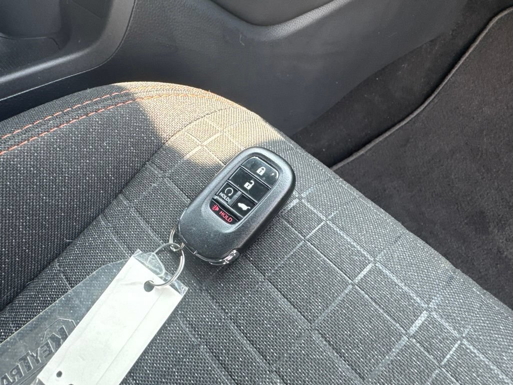 Certified 2025 Honda HR-V Sport image 39