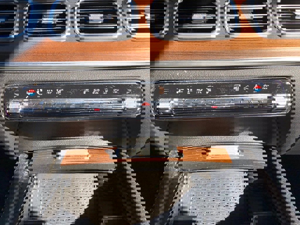 Certified 2024 Mercedes-Benz GLS 450 4MATIC image 31