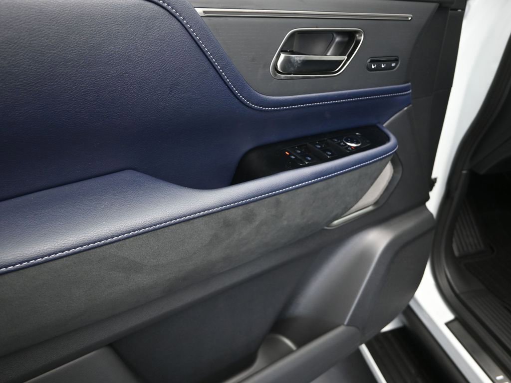 New 2026 INFINITI QX80 4WD image 11