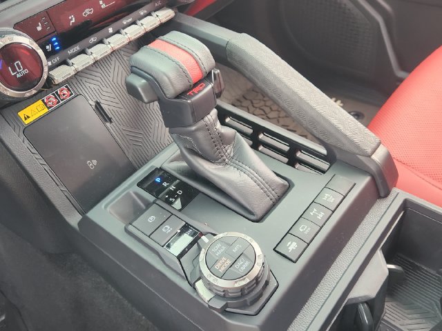 Used 2025 Toyota Tacoma TRD Pro AWD/4WD image 16
