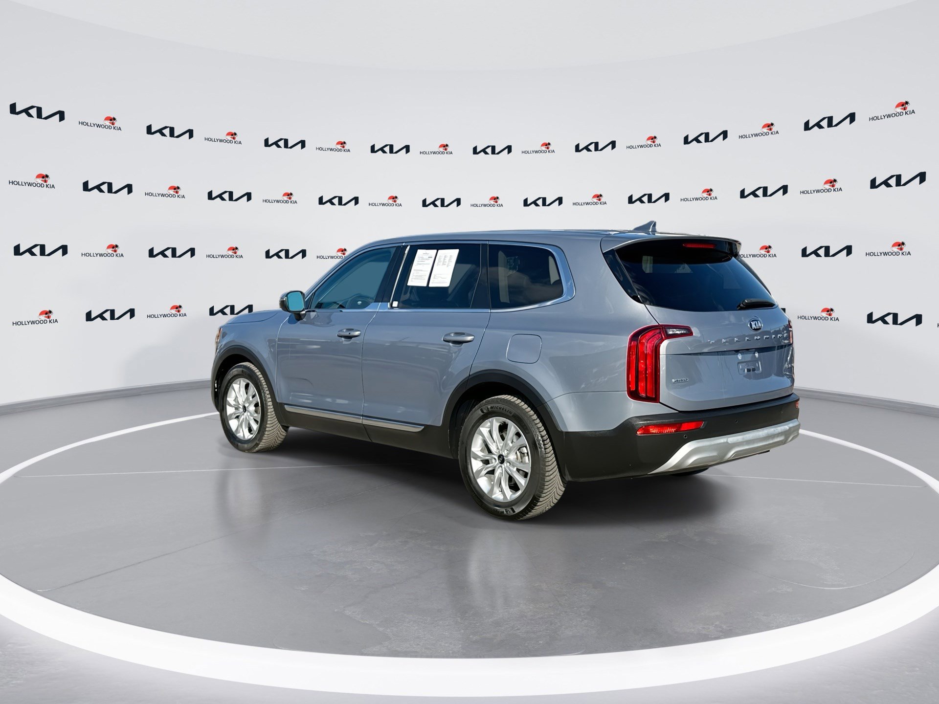 Certified 2020 Kia Telluride LX image 6