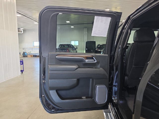 Used 2026 Chevrolet Silverado 3500 High Country AWD/4WD image 25