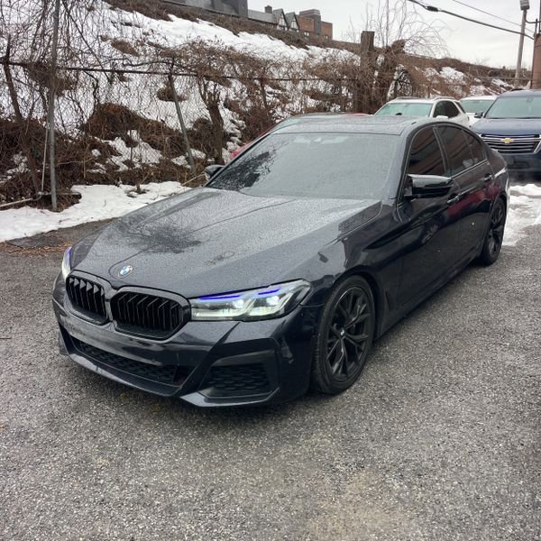 Used 2021 BMW 530i xDrive w/ M Sport Package