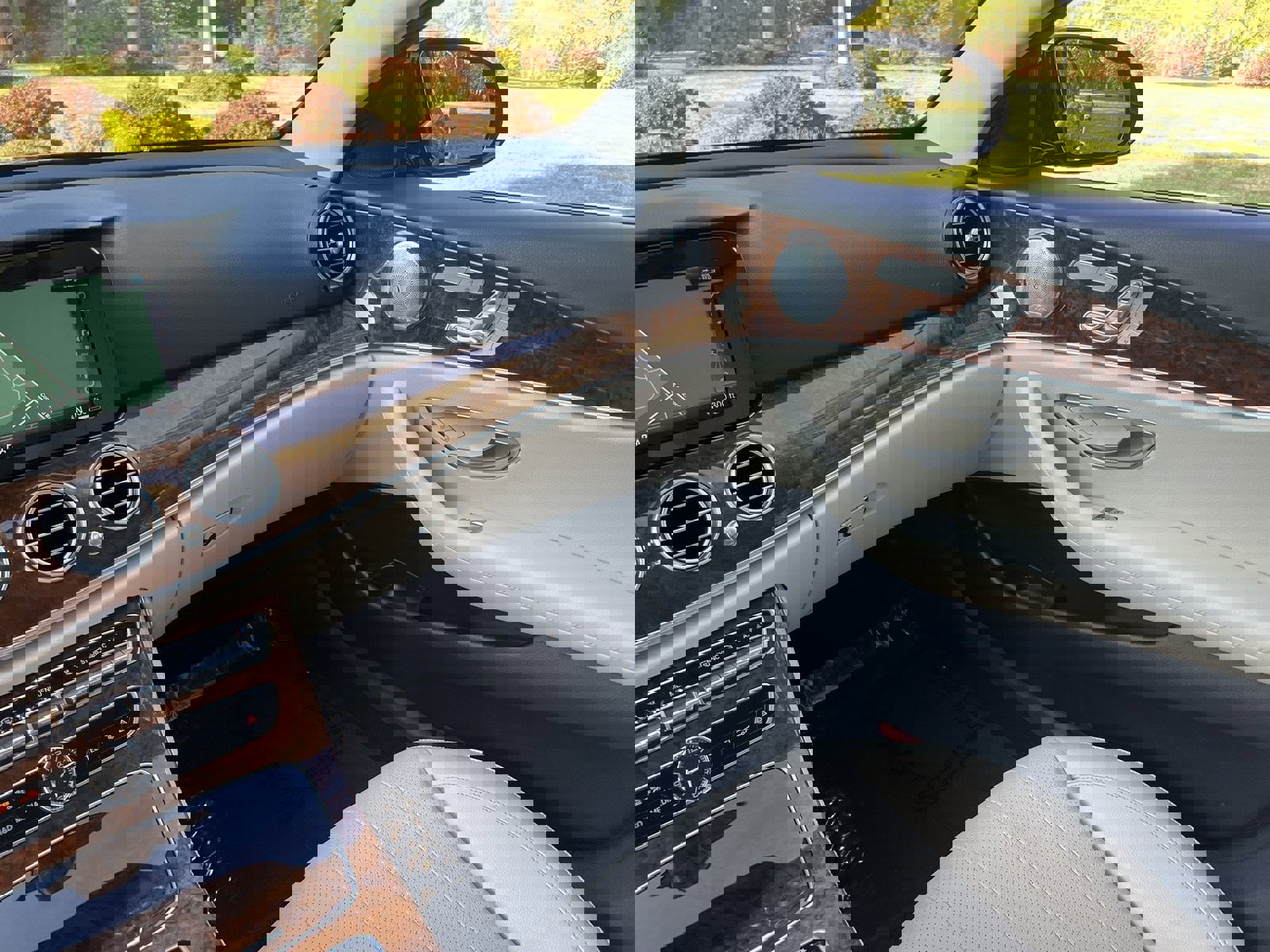 Used 2019 Mercedes-Benz E 300 4MATIC image 15