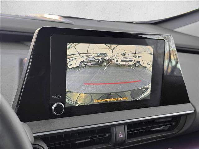 Used 2026 Toyota Prius Plug-In Hybrid FWD image 14