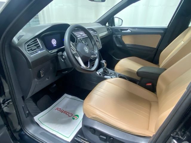 Used 2022 Volkswagen Tiguan SE AWD/4WD image 10