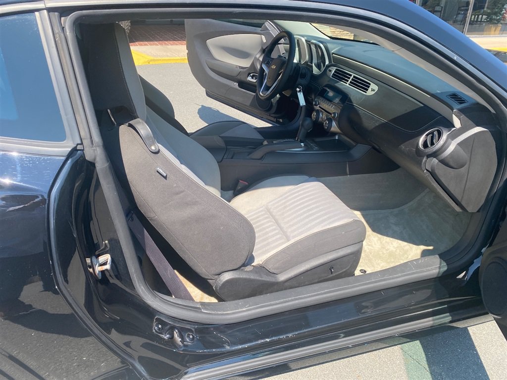 Used 2015 Chevrolet Camaro LS RWD image 11