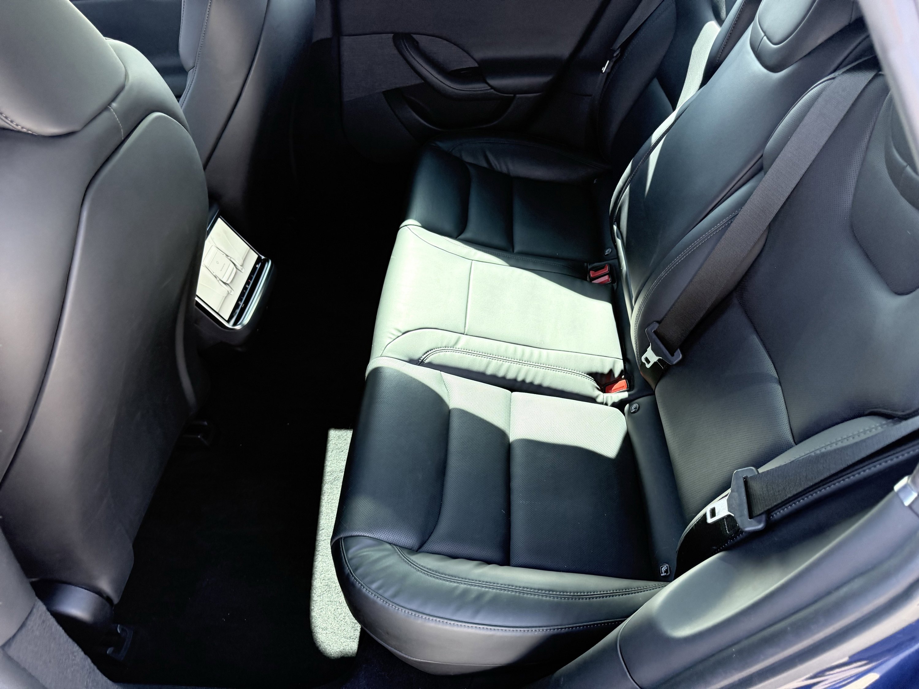 Used 2022 Tesla Model S image 34