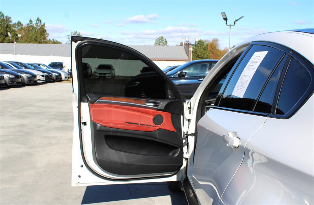Used 2014 BMW X6 xDrive50i image 32