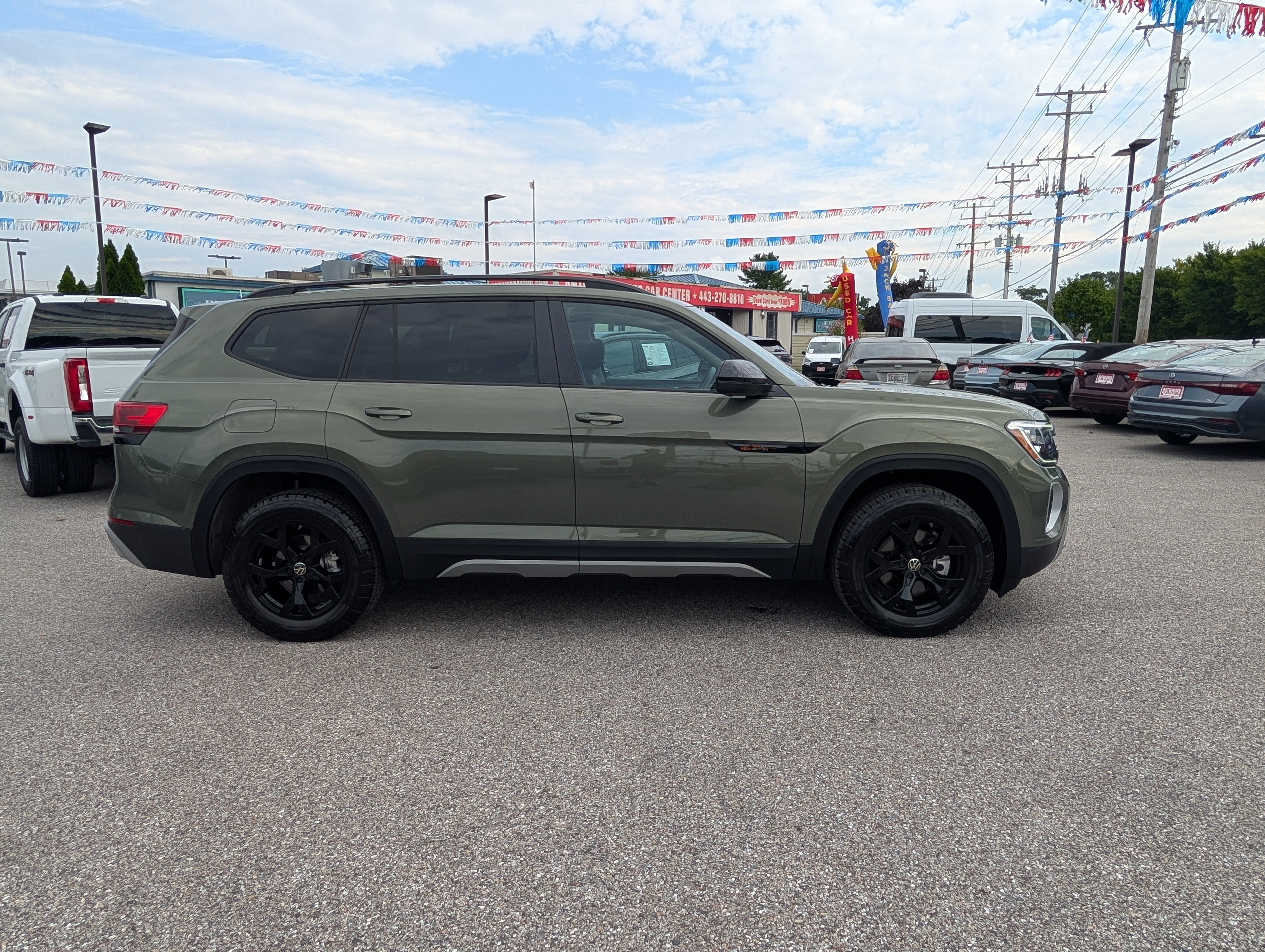 Used 2026 Volkswagen Atlas Peak Edition AWD/4WD image 2