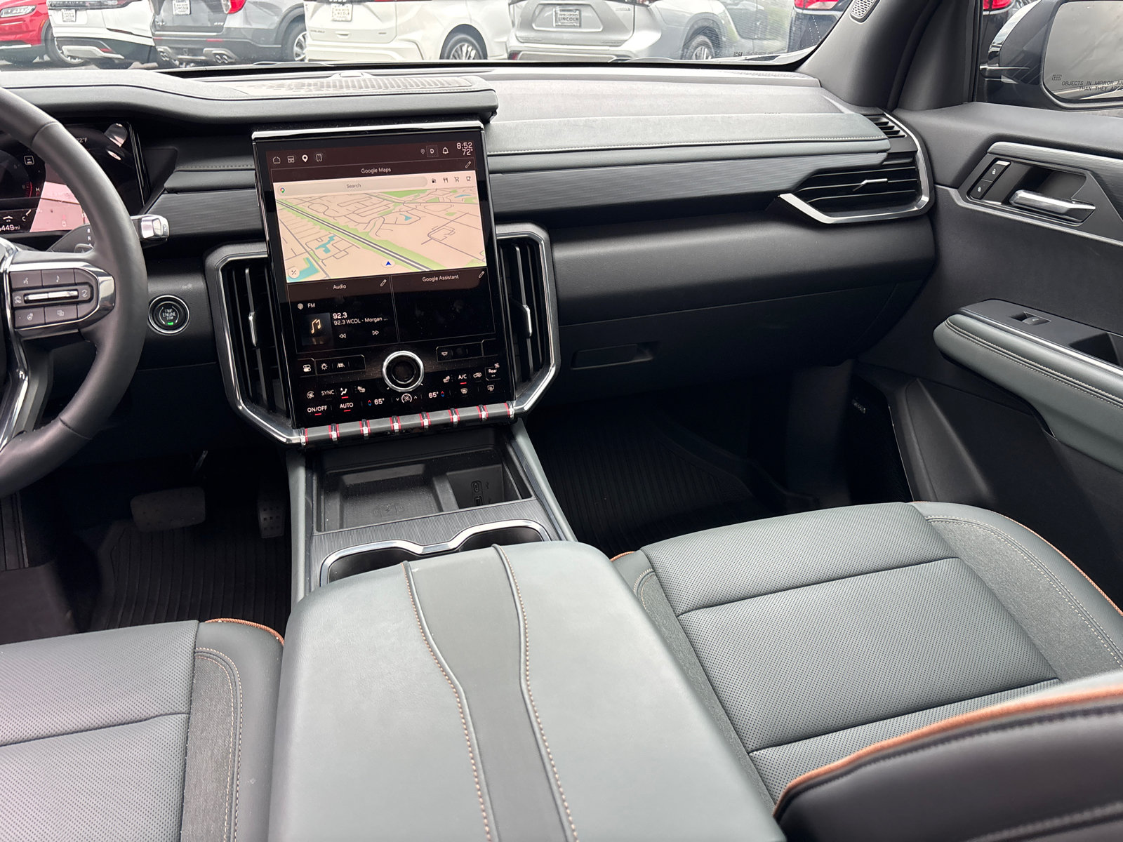 Used 2024 GMC Acadia AT4 AWD/4WD image 30