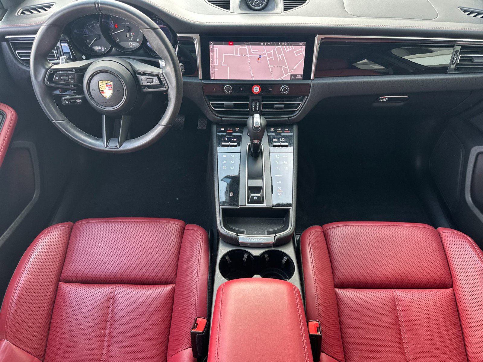 Certified 2023 Porsche Macan AWD/4WD image 6