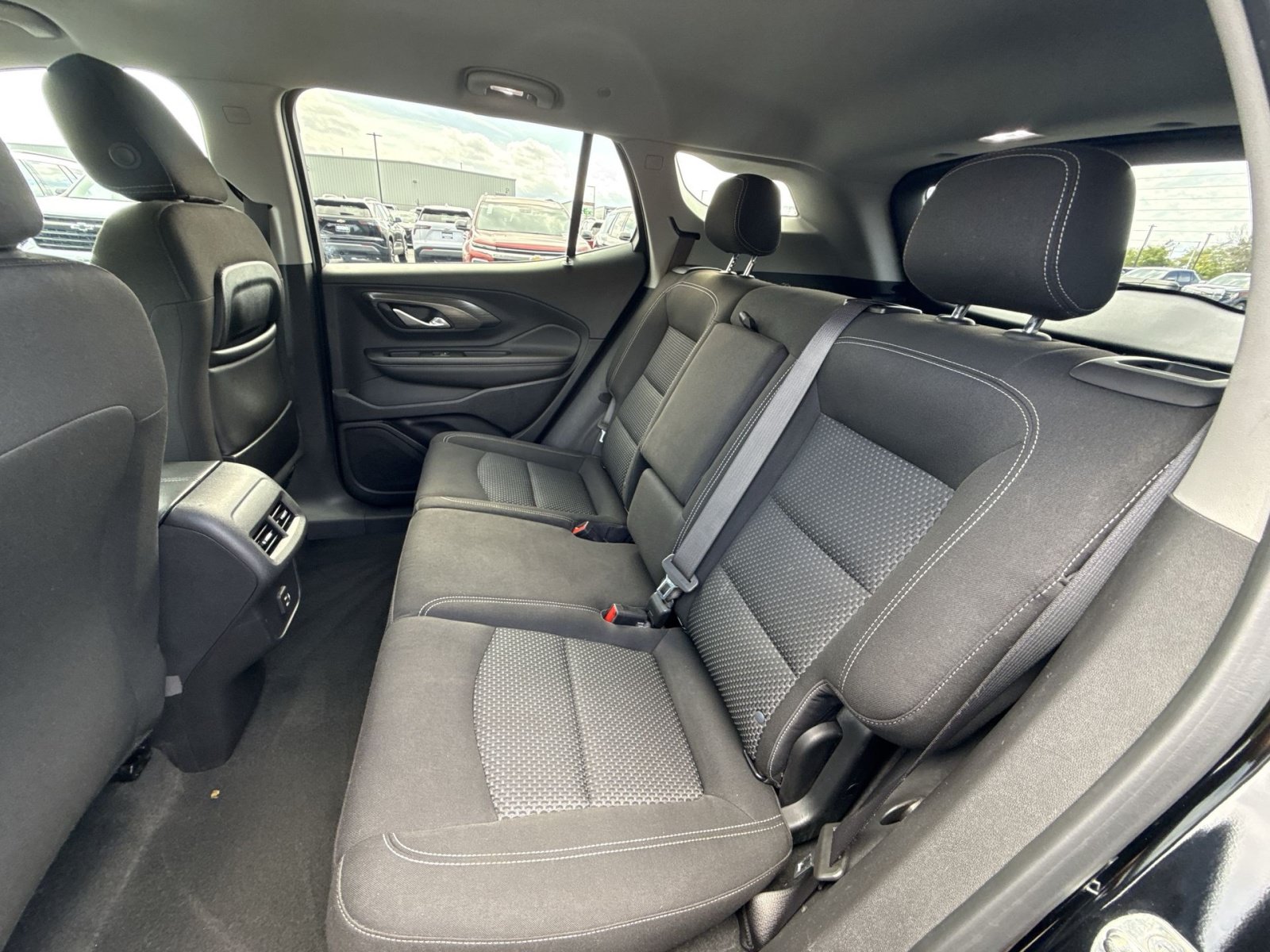 Used 2022 GMC Terrain SLE FWD image 25