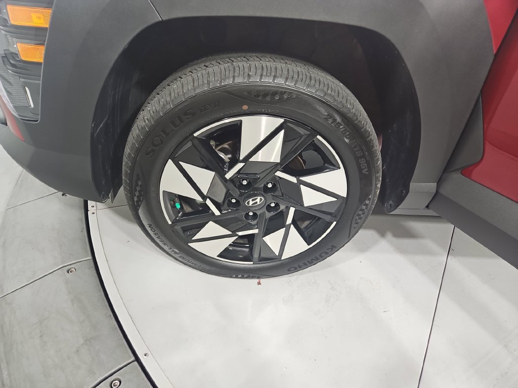 Certified 2025 Hyundai Kona SEL AWD/4WD image 28