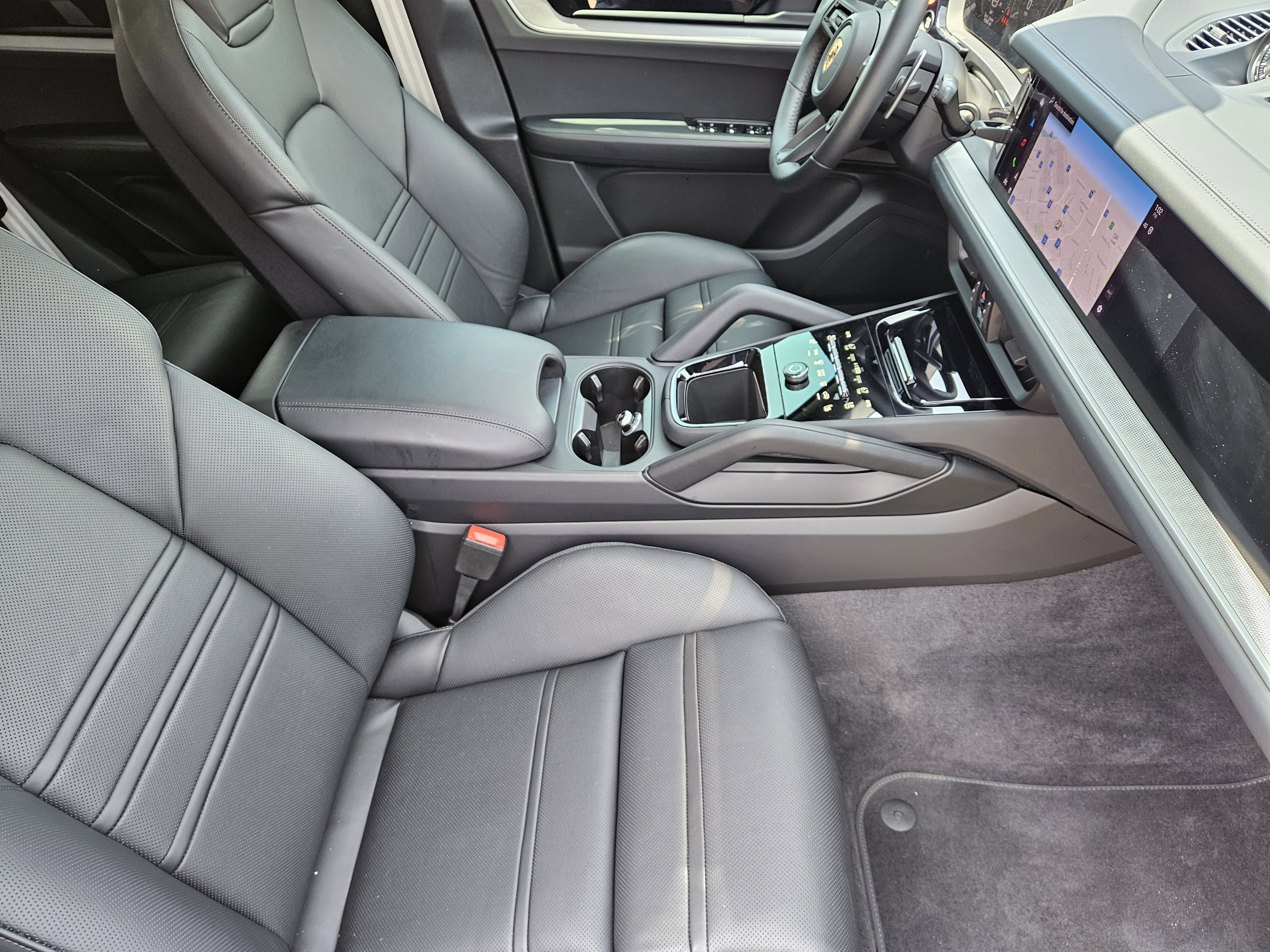 Certified 2026 Porsche Cayenne S AWD/4WD image 15