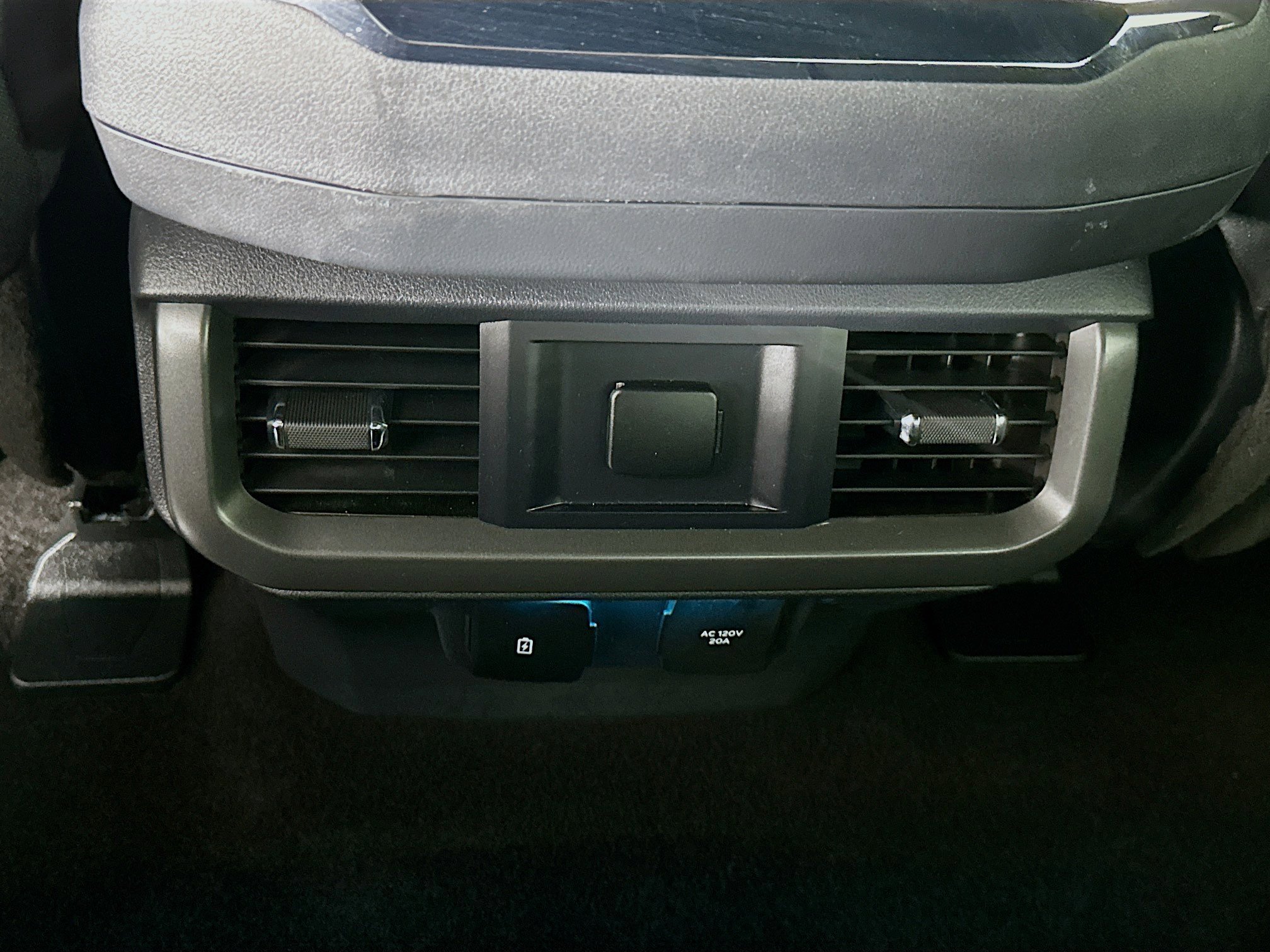 Used 2024 Ford F150 XLT w/ Equipment Group 302A MID image 27