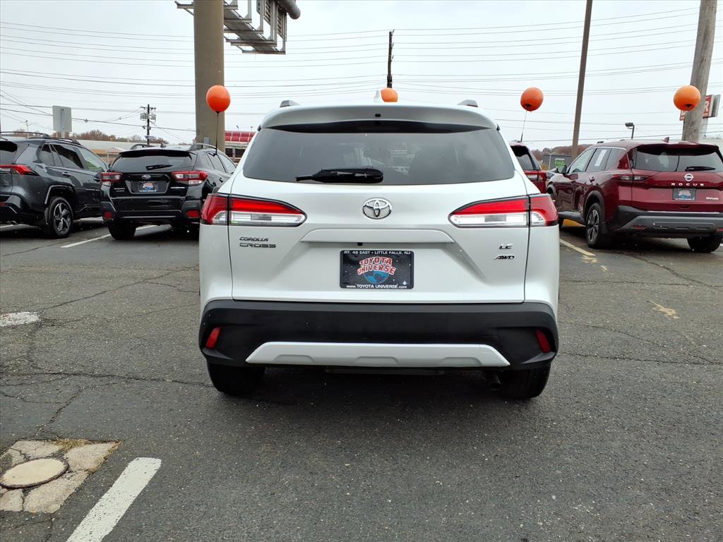 Certified 2022 Toyota Corolla Cross LE image 5