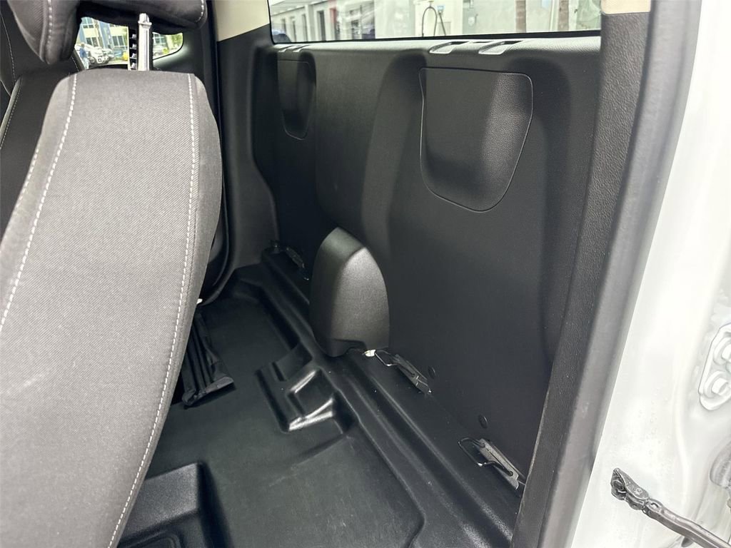 Used 2022 Chevrolet Colorado LT w/ Fleet Safety Package RWD image 20
