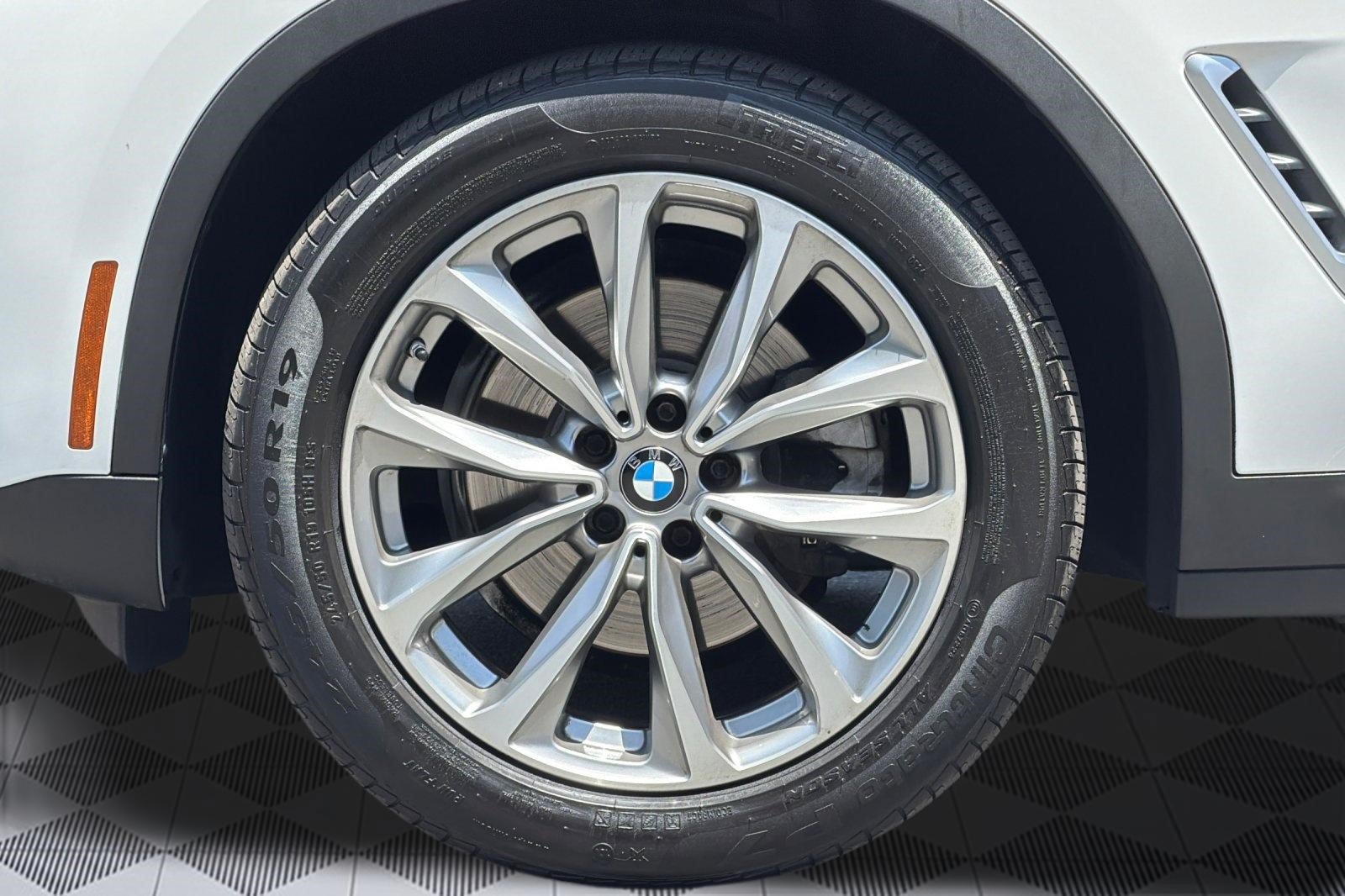 Used 2019 BMW X4 xDrive30i AWD/4WD image 13