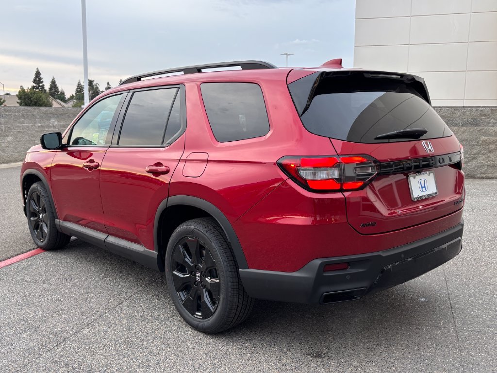New 2026 Honda Pilot Black Edition image 7