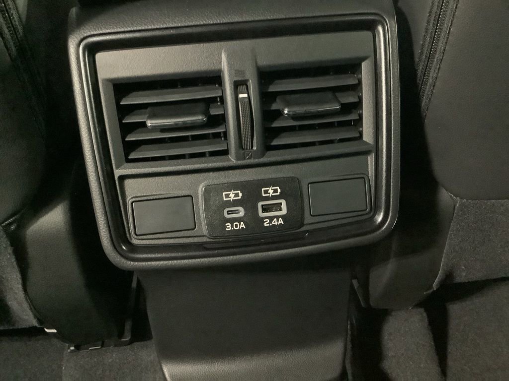 Used 2025 Subaru Forester Limited image 26