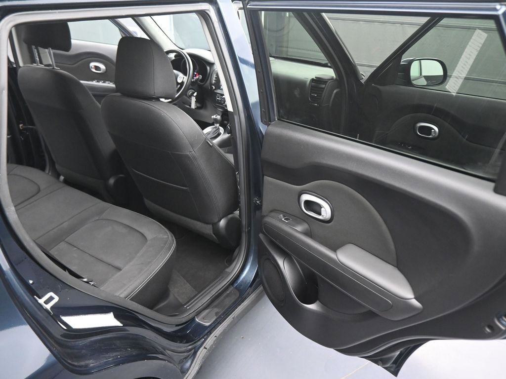 Used 2019 Kia Soul + FWD image 43