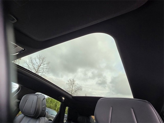 Certified 2025 Cadillac Lyriq Sport image 19