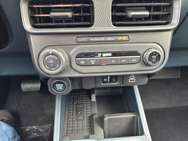 New 2025 Ford Maverick Lariat w/ Black Appearance Package image 23