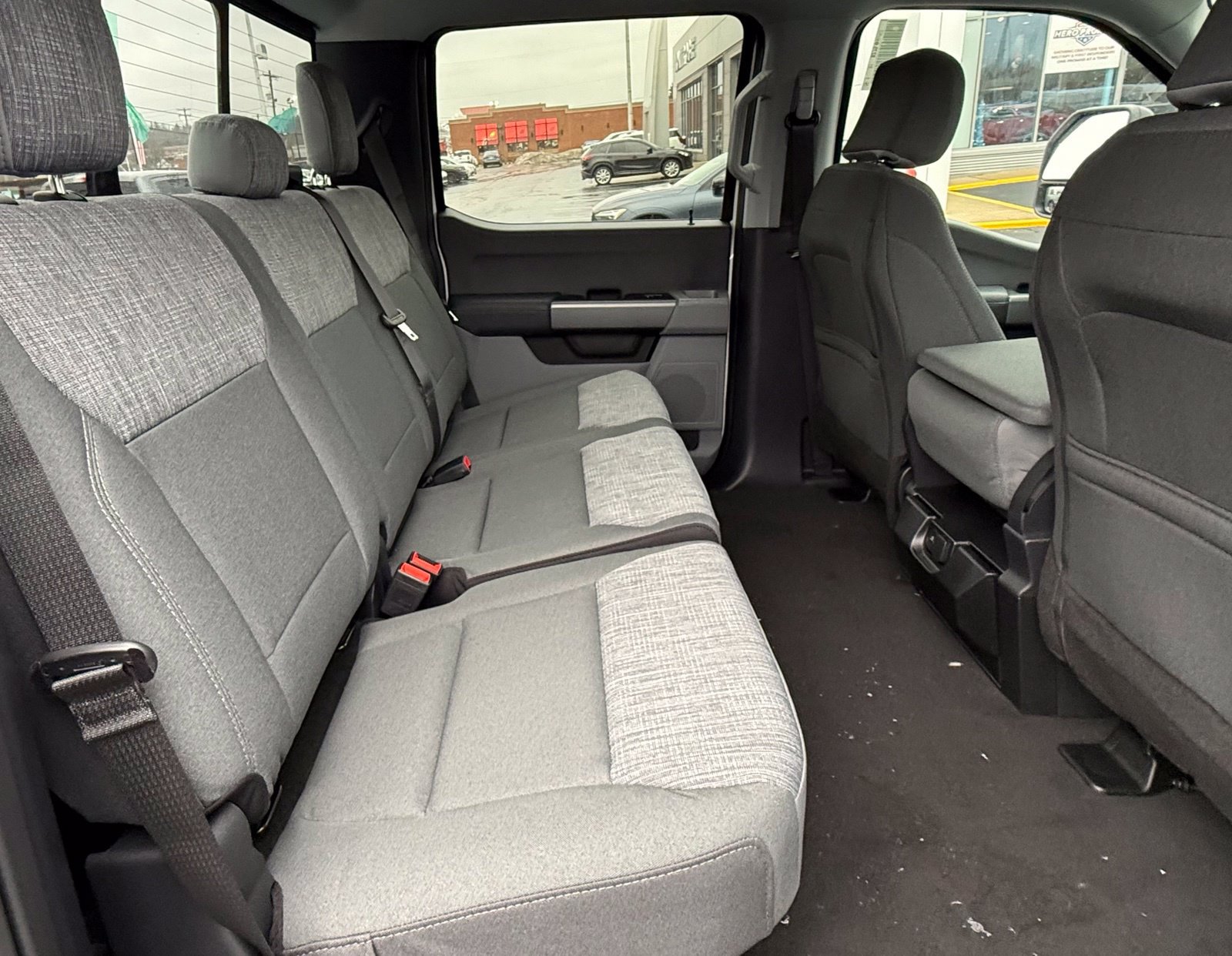 New 2027 Ford F350 XLT w/ FX4 Off-Road Package AWD/4WD image 18