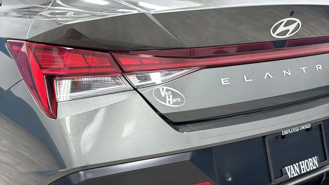 Used 2024 Hyundai Elantra Limited FWD image 37