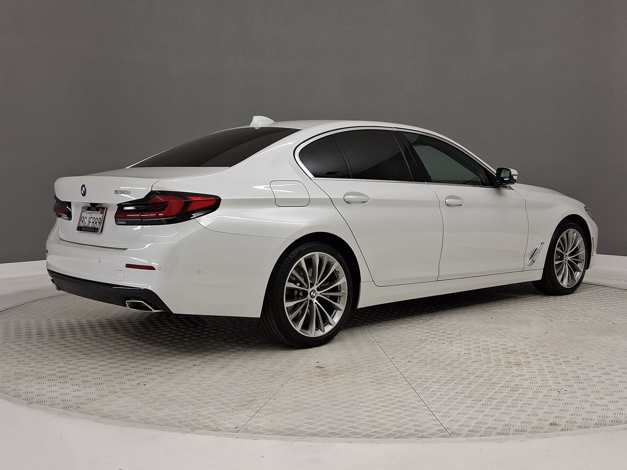 Certified 2023 BMW 530i w/ Premium Package RWD image 7
