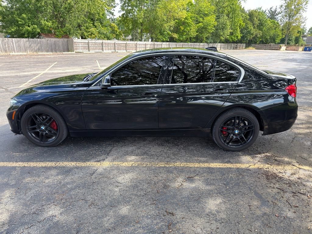Used 2018 BMW 330i xDrive Sedan AWD/4WD image 16