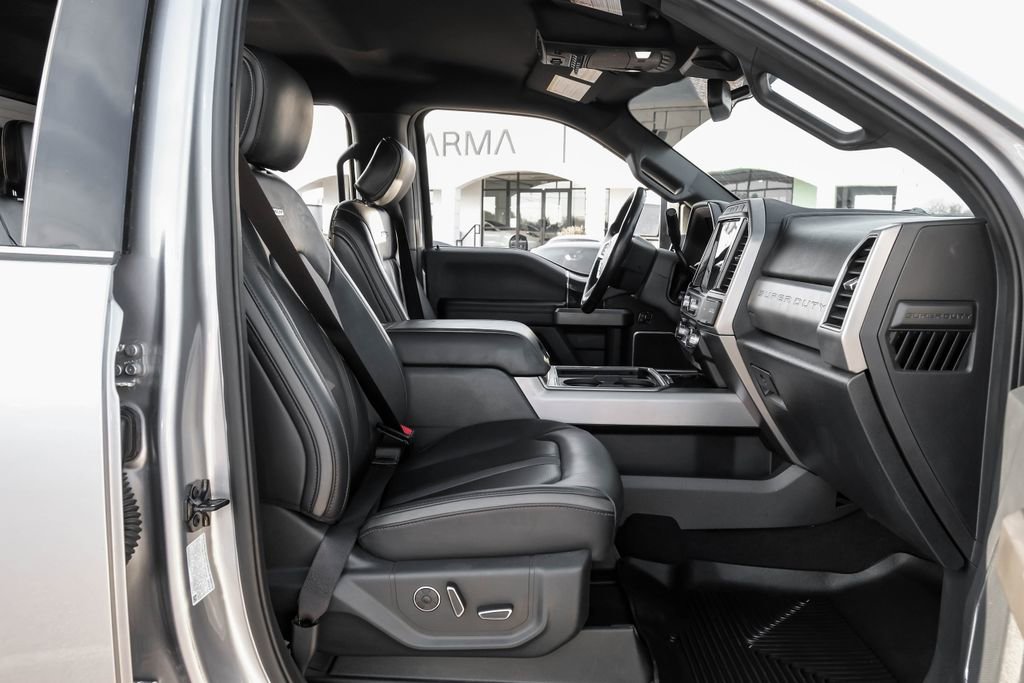 Used 2022 Ford F350 Platinum w/ FX4 Off-Road Package image 39