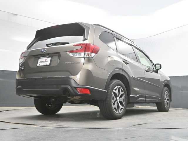 Used 2020 Subaru Forester Premium AWD/4WD image 41