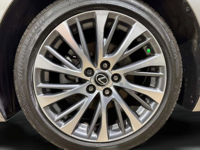 Certified 2021 Lexus ES 300h w/ Premium Package FWD image 31