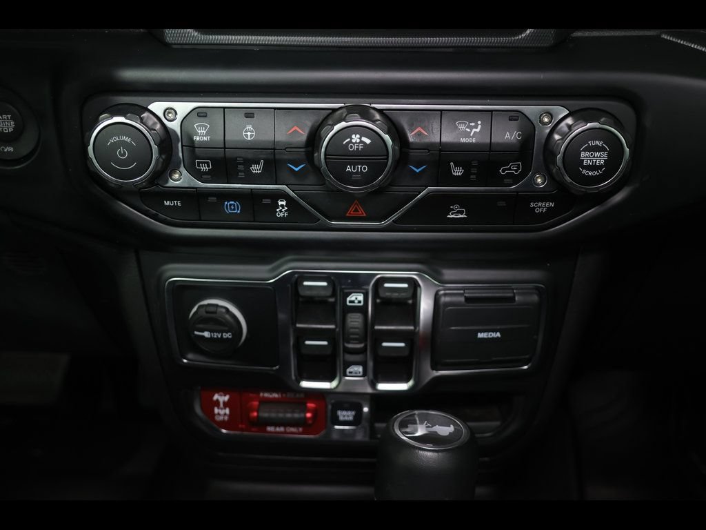 Used 2022 Jeep Wrangler Unlimited Rubicon 4xe w/ Cold Weather Group AWD/4WD image 14