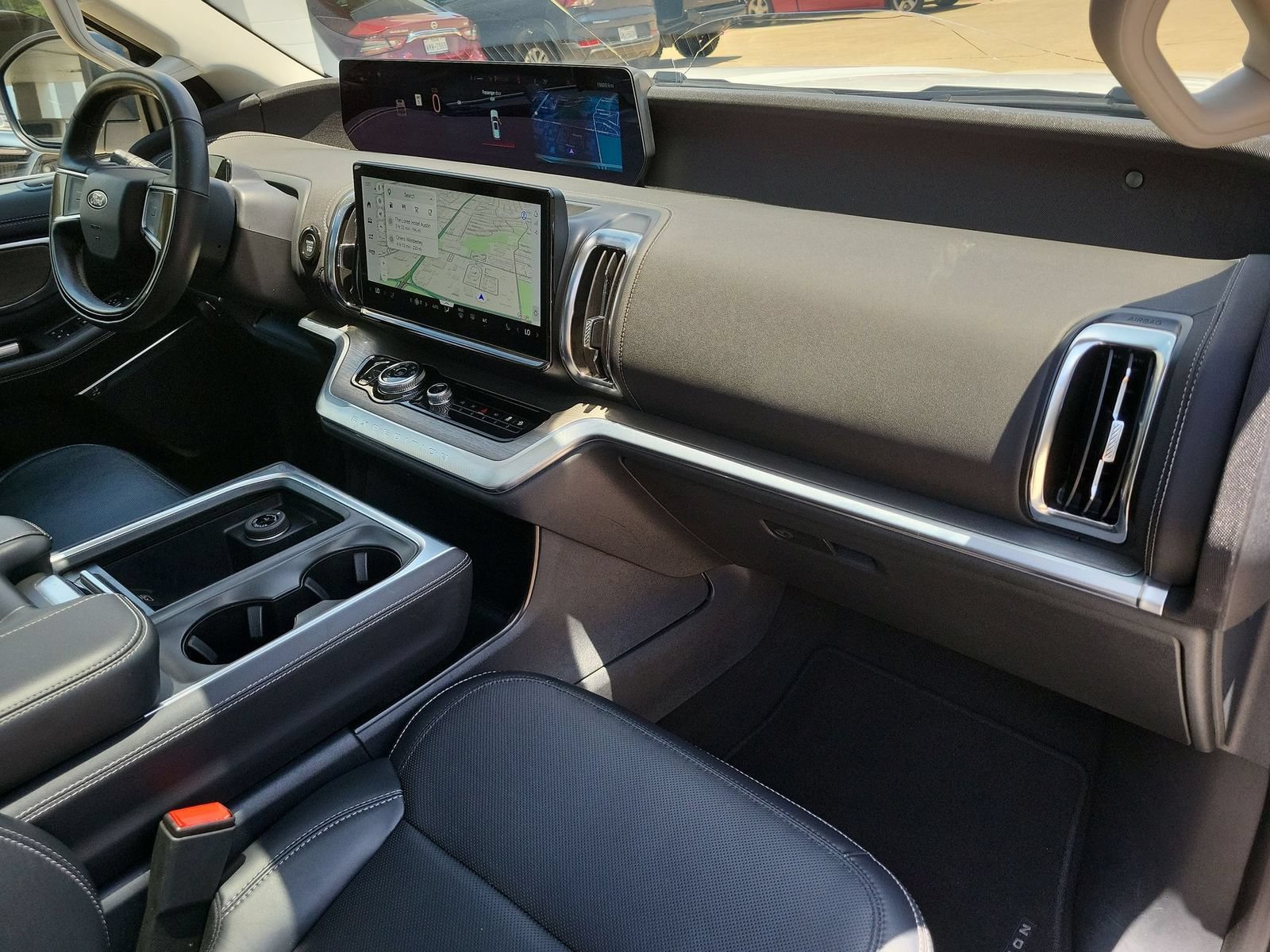 Used 2025 Ford Expedition Max Platinum AWD/4WD image 30
