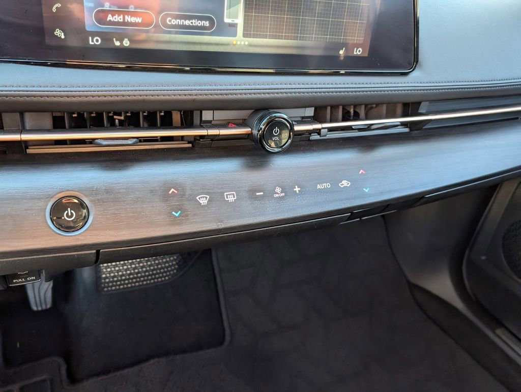 Certified 2023 Nissan Ariya AWD image 22