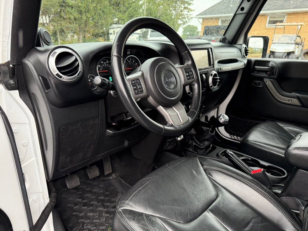 Used 2013 Jeep Wrangler Sahara image 19