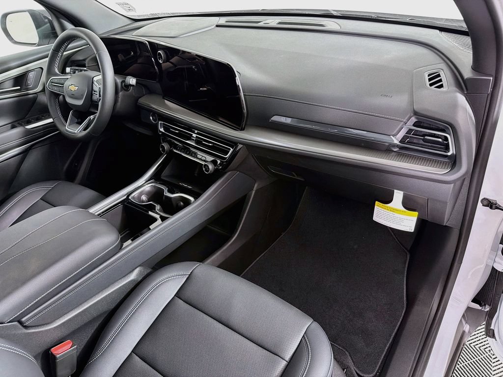 New 2026 Chevrolet Traverse LT w/ Driver Confidence Package AWD/4WD image 30