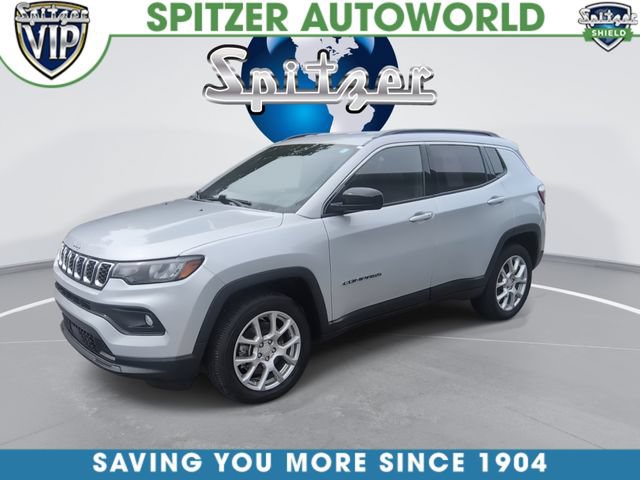 Used 2024 Jeep Compass Latitude AWD/4WD image 6