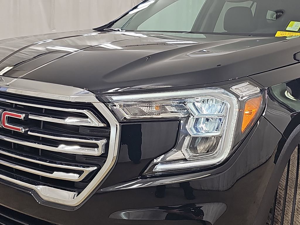 Certified 2024 GMC Terrain SLT w/ LPO, Floor Liner Package image 37