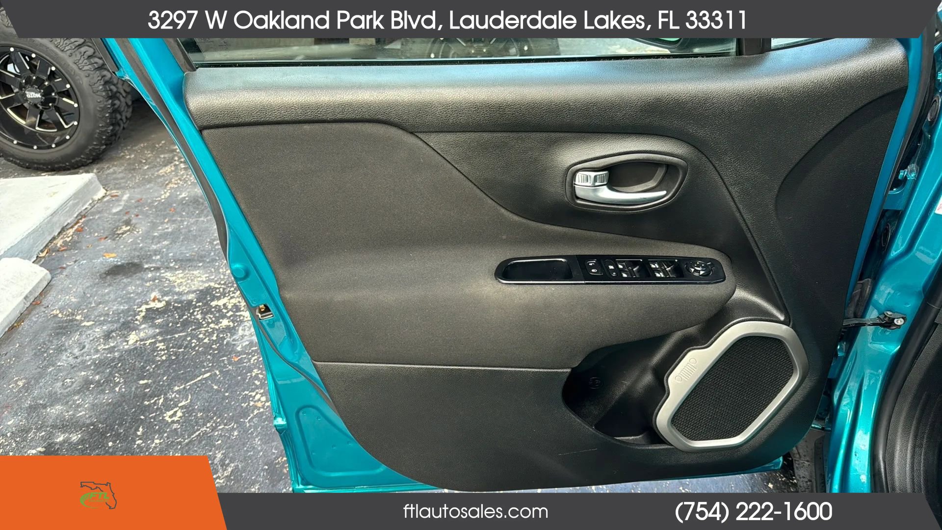 Used 2021 Jeep Renegade Latitude AWD/4WD image 23