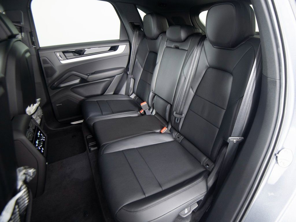 New 2026 Porsche Cayenne image 35