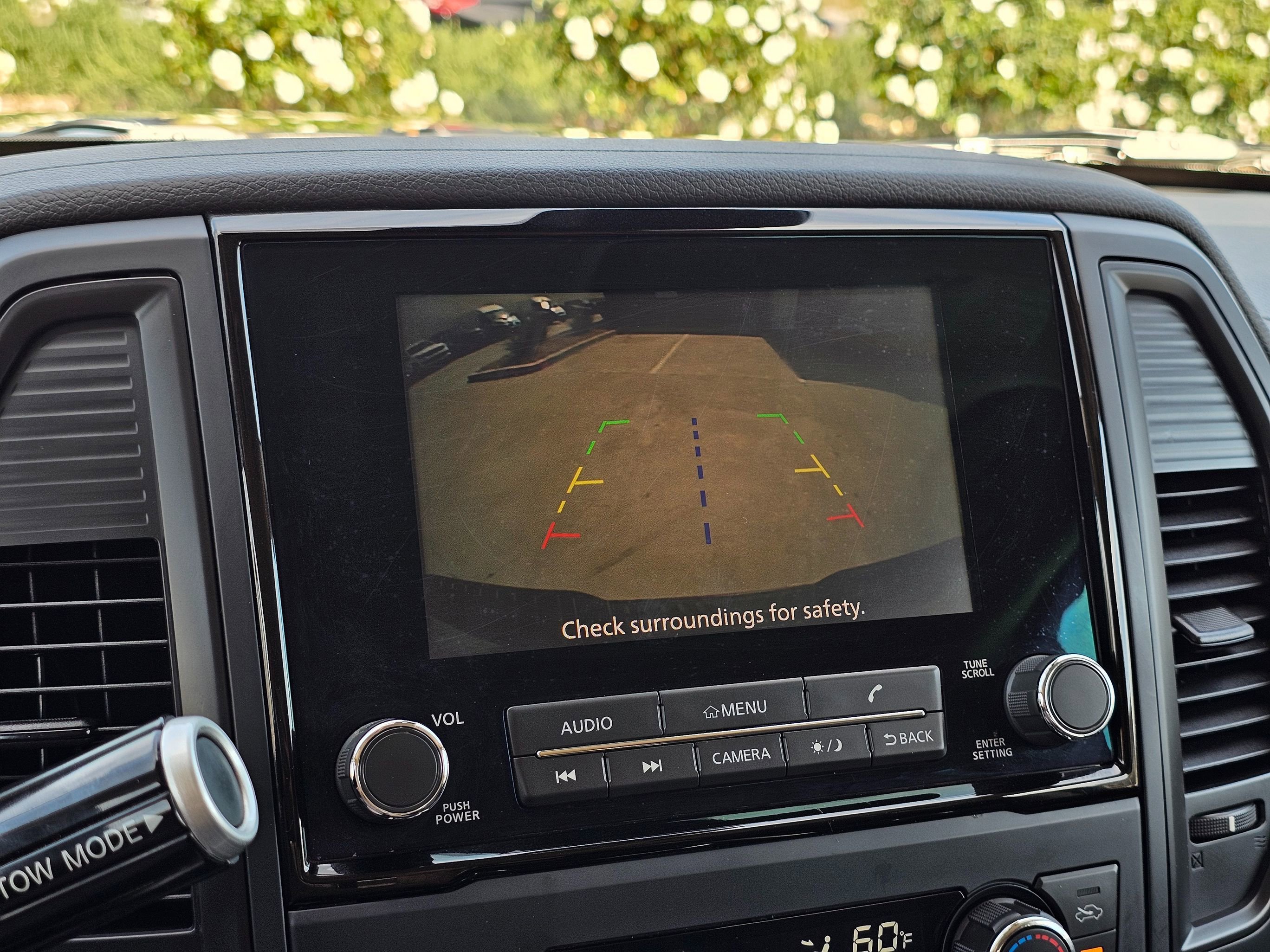 Used 2024 Nissan Titan SV w/ SV Convenience Package image 31