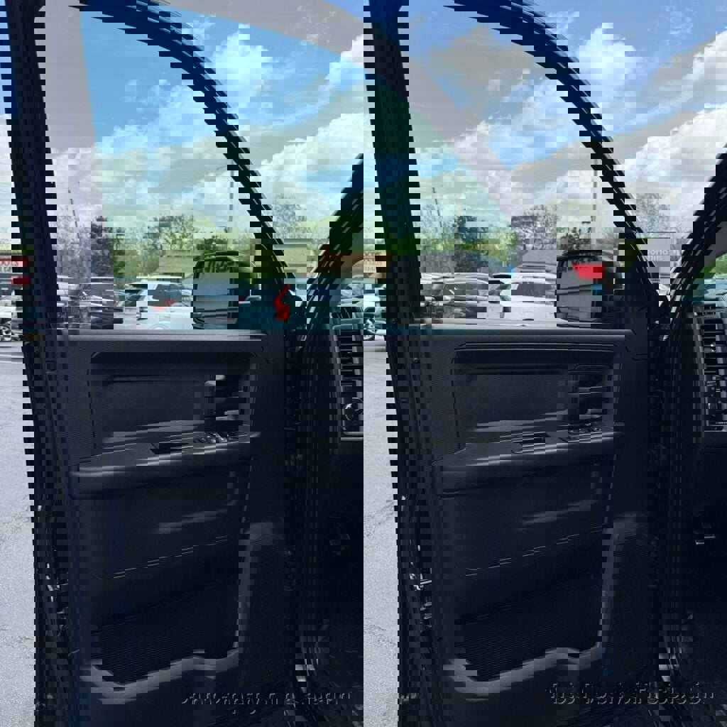 Used 2016 RAM 1500 Express w/ Popular Equipment Group image 21