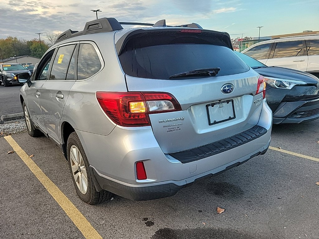 Used 2016 Subaru Outback 2.5i Premium AWD/4WD image 4