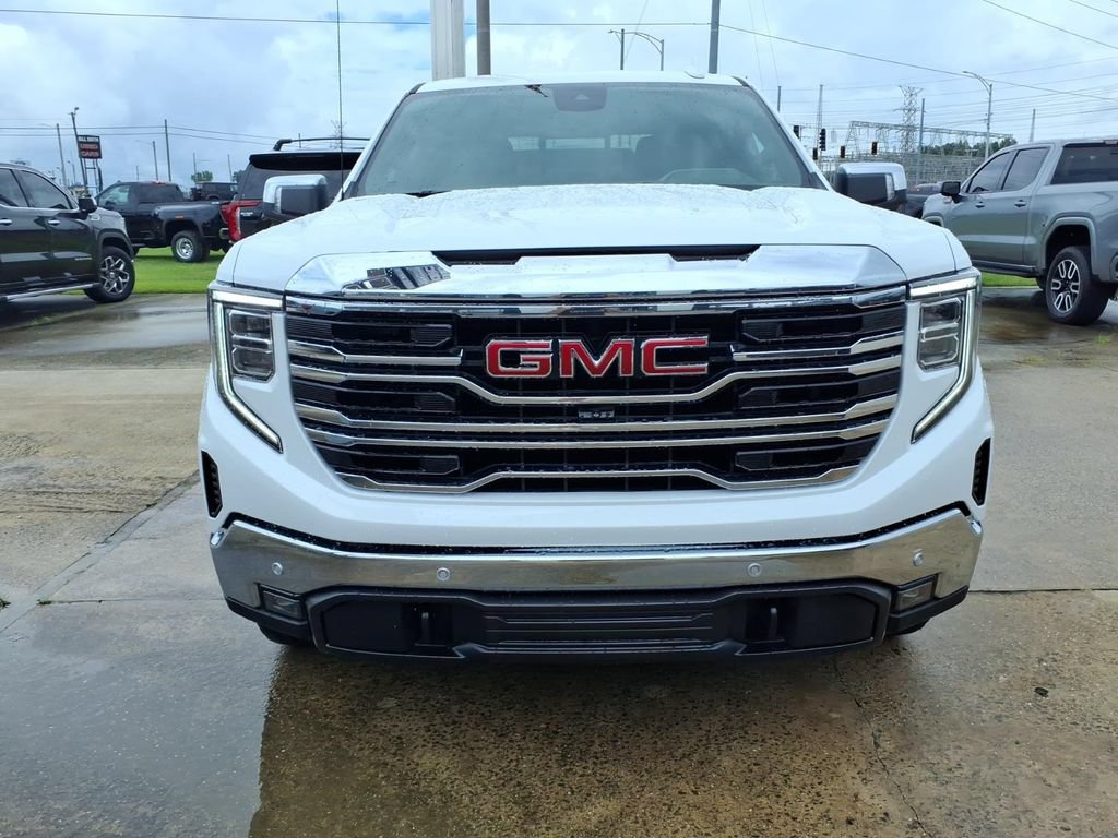 Used 2024 GMC Sierra 1500 SLT w/ SLT Premium Plus Package AWD/4WD image 2