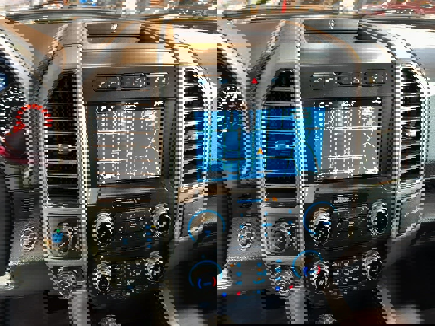 Used 2018 Ford F150 Raptor w/ Equipment Group 802A Luxury image 23