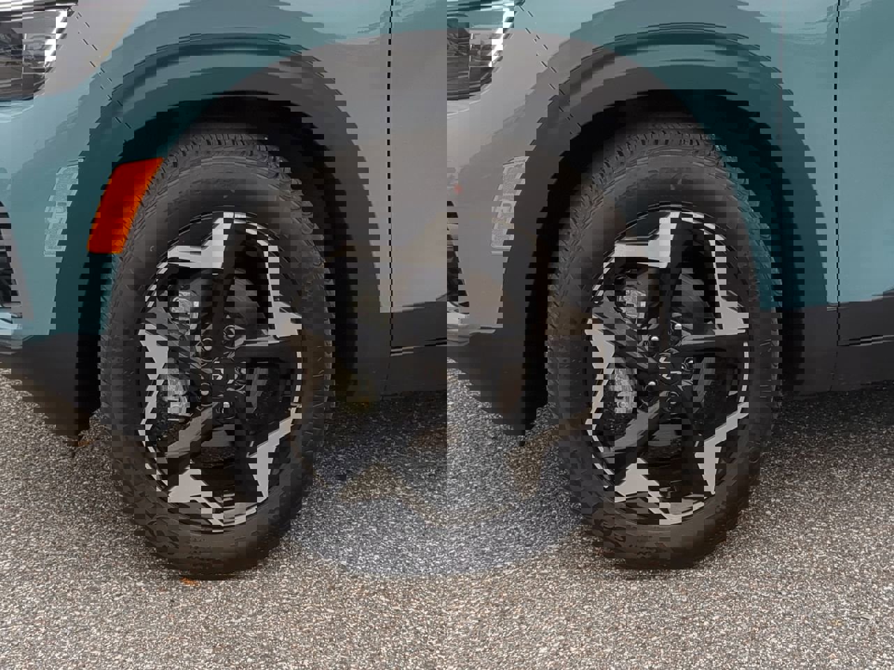 Certified 2025 Kia Seltos EX w/ EX Sunroof Package image 9